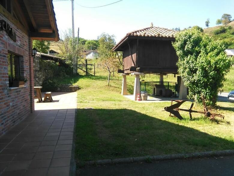 Hostal Albergue La Posada Del Monasterio