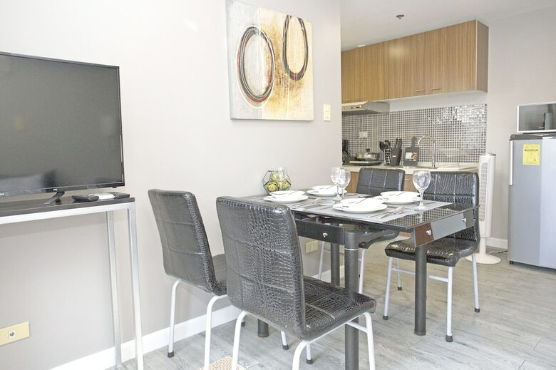 Apartamentos Indigo Ortigas @ Adb Avenue Tower