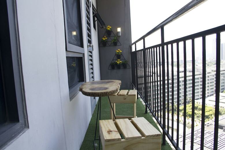 Apartamentos Indigo Ortigas @ Adb Avenue Tower