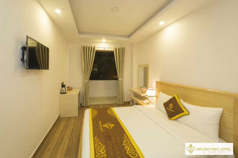 Golden Bee Hotel