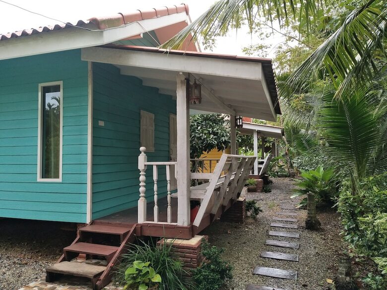 Hotel Bann Chansabai Resort