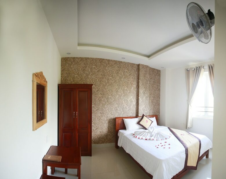 An An Hotel
