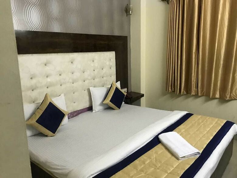 Hotel Aamantran Inn
