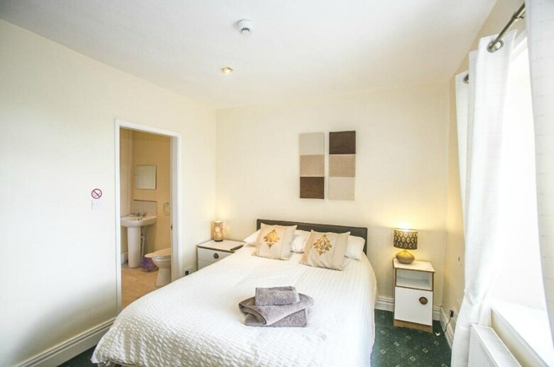 The Brown Horse Hotel
