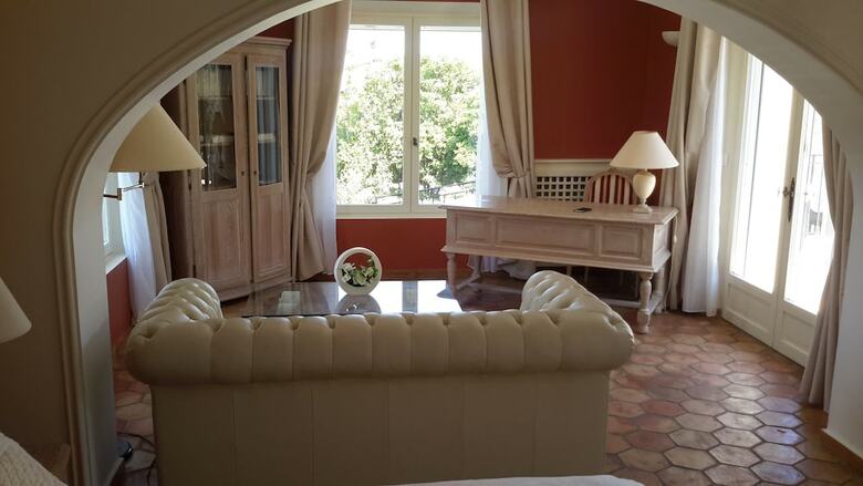 Hotel Aux Charmes De Grasse
