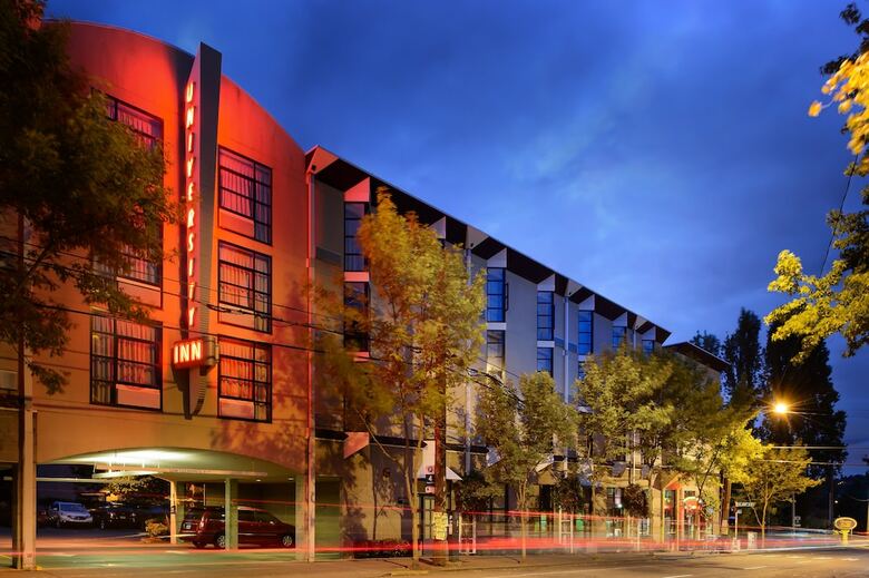 Hotel Staypineapple, University Inn, University District Seattle