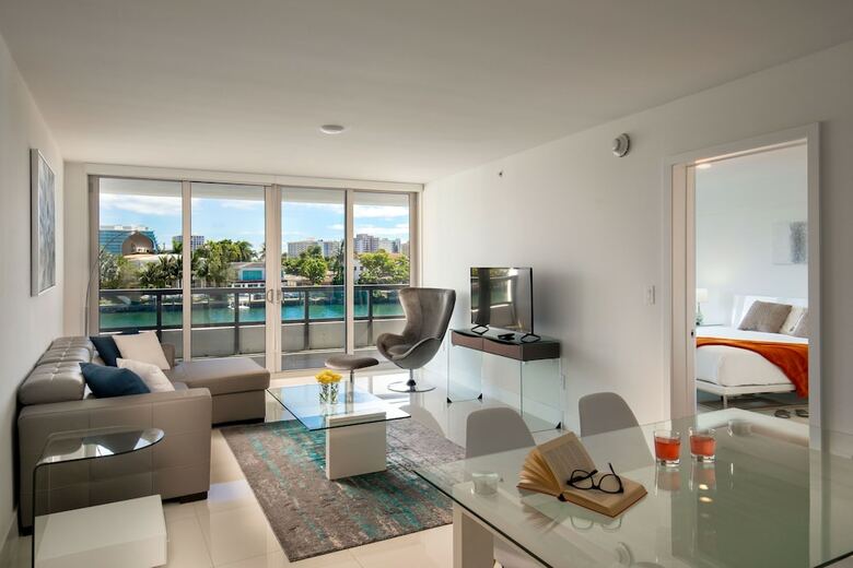 Acqua Bay Luxury Apartments