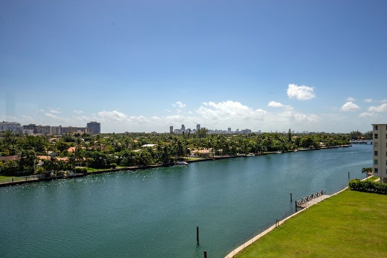 Acqua Bay Luxury Apartments