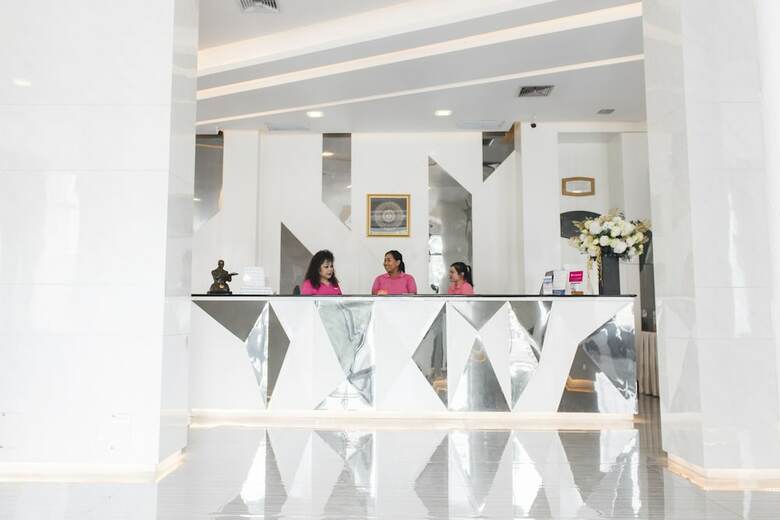 K.s. Pavilion Hotel