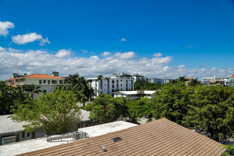 Apartamentos Moderno Residences By Bay Breeze