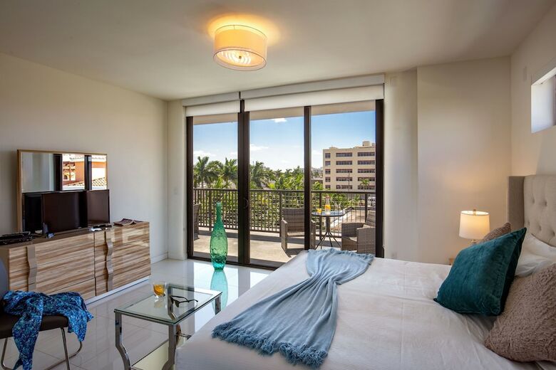 Apartamentos Moderno Residences By Bay Breeze
