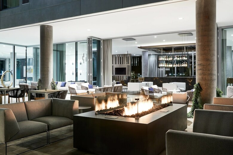 AC Hotel By Marriott Phoenix Biltmore