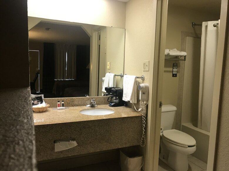 Hotel Super 8 By Wyndham Monroe