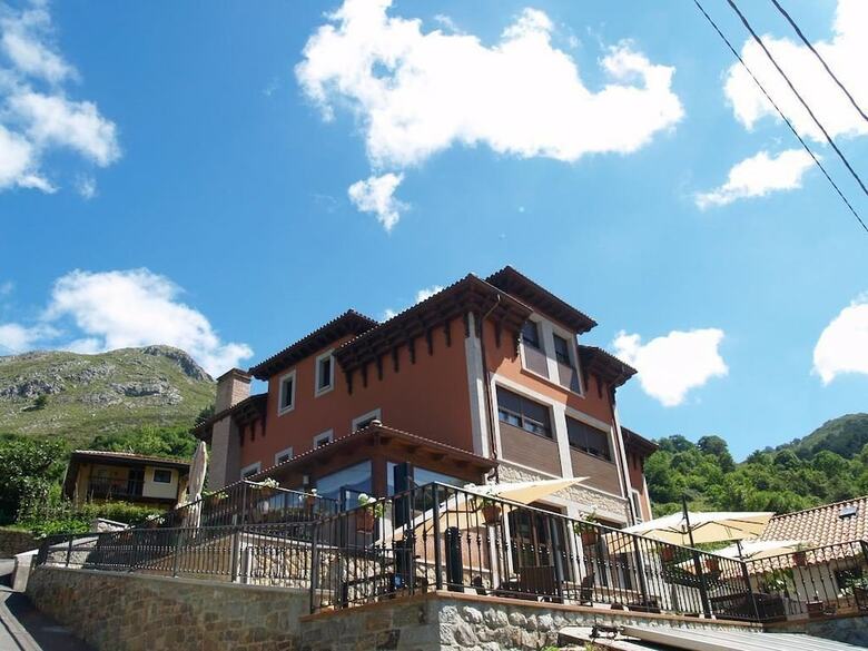 Hotel La Casona De Llerices