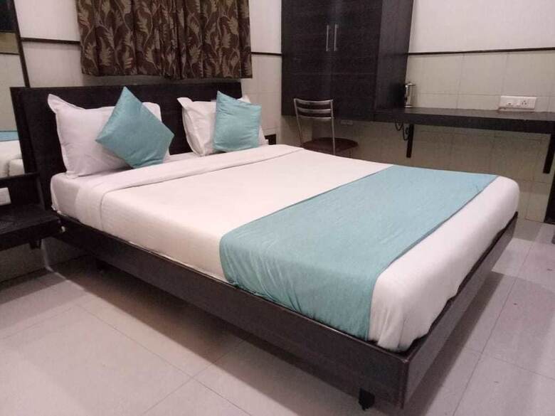 Hotel Sharda Sion
