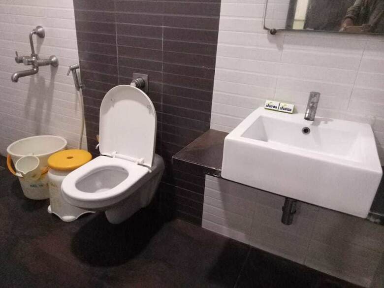 Hotel Sharda Sion