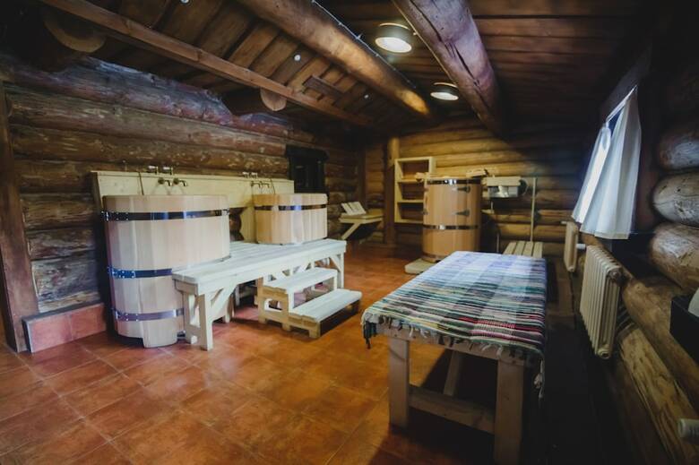 Hotel Ethnocomplex Bobrovaya Dolina