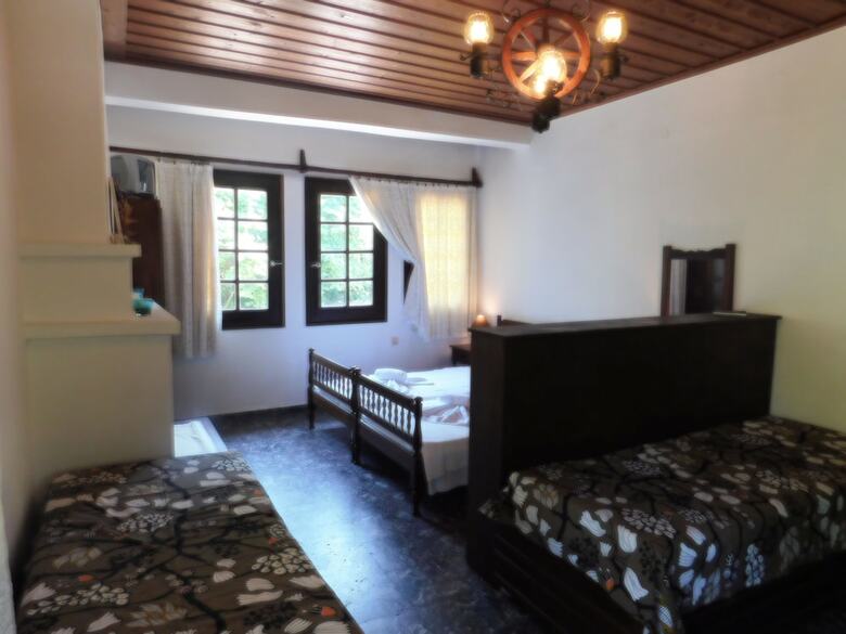 Hotel To Kalivi