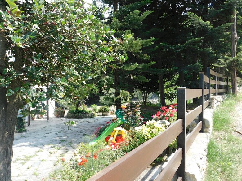 Hotel To Kalivi