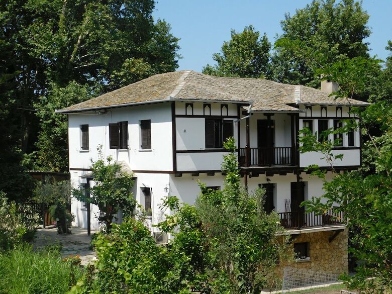 Hotel To Kalivi