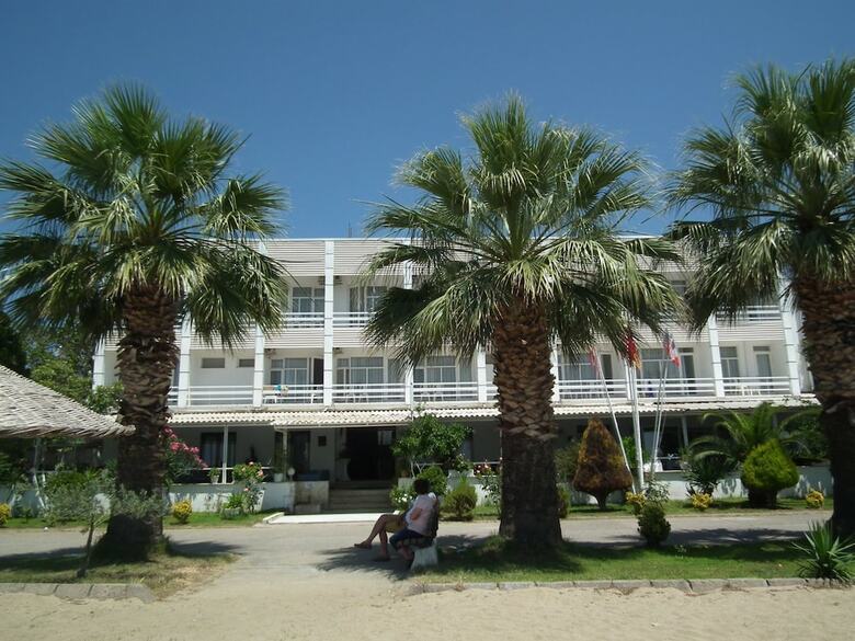 Eker Bermuda Hotel