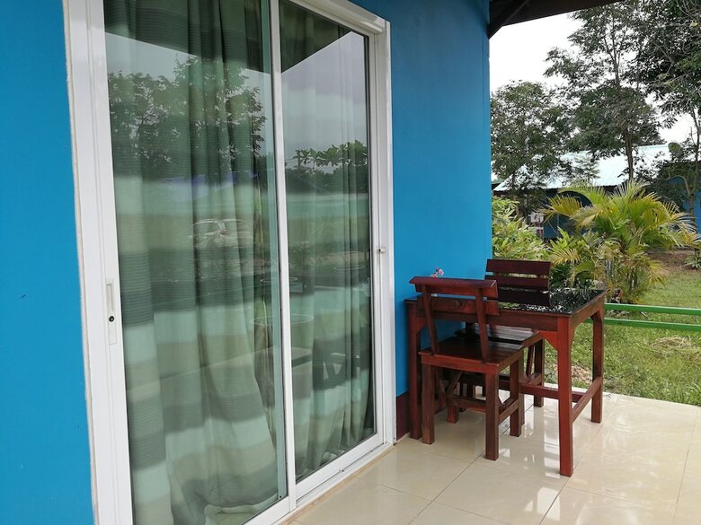 Hotel Charoensook Resort