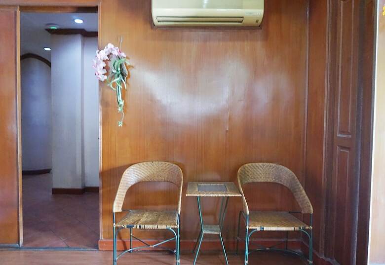 Hotel Max One House