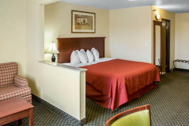 Hotel Quality Inn & Suites