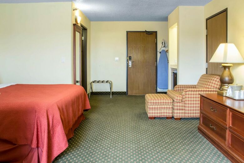Hotel Quality Inn & Suites