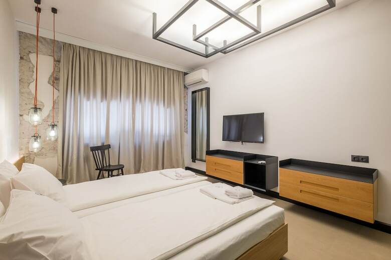 R34 Boutique Hotel