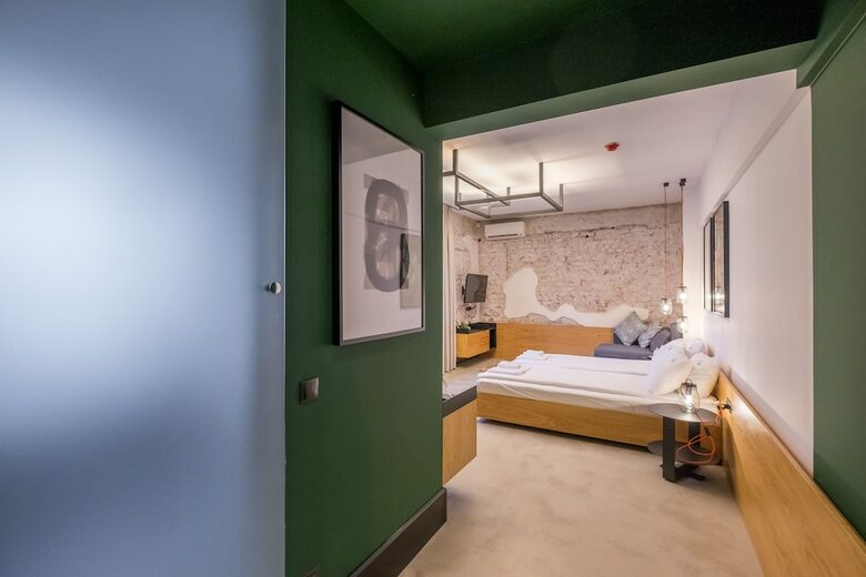 R34 Boutique Hotel