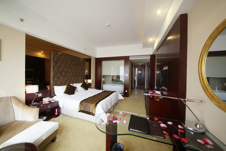 Royal Prince Hotel