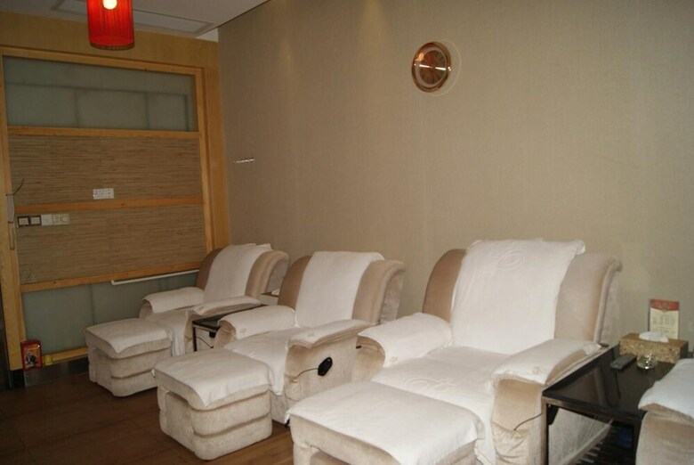 Royal Prince Hotel