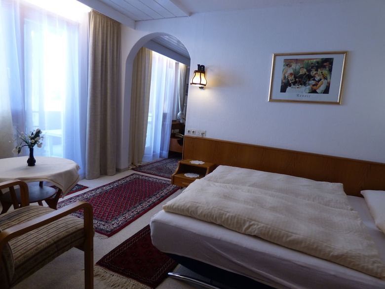 Atina Hotel