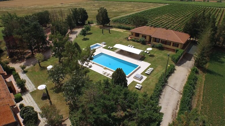 Agroturismo Tenuta Lamborghini Golf & Resort