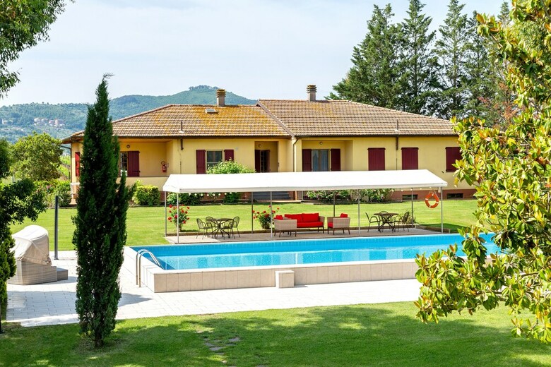 Agroturismo Tenuta Lamborghini Golf & Resort