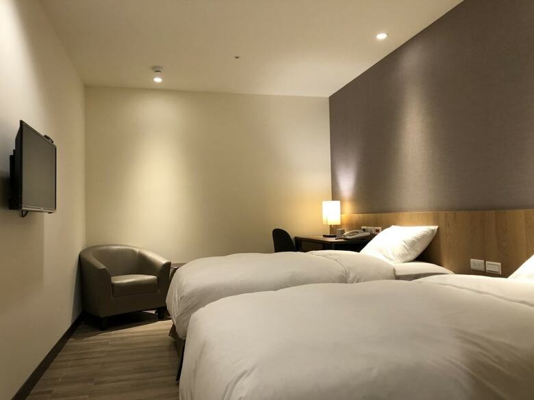 Honest&warm Hotel