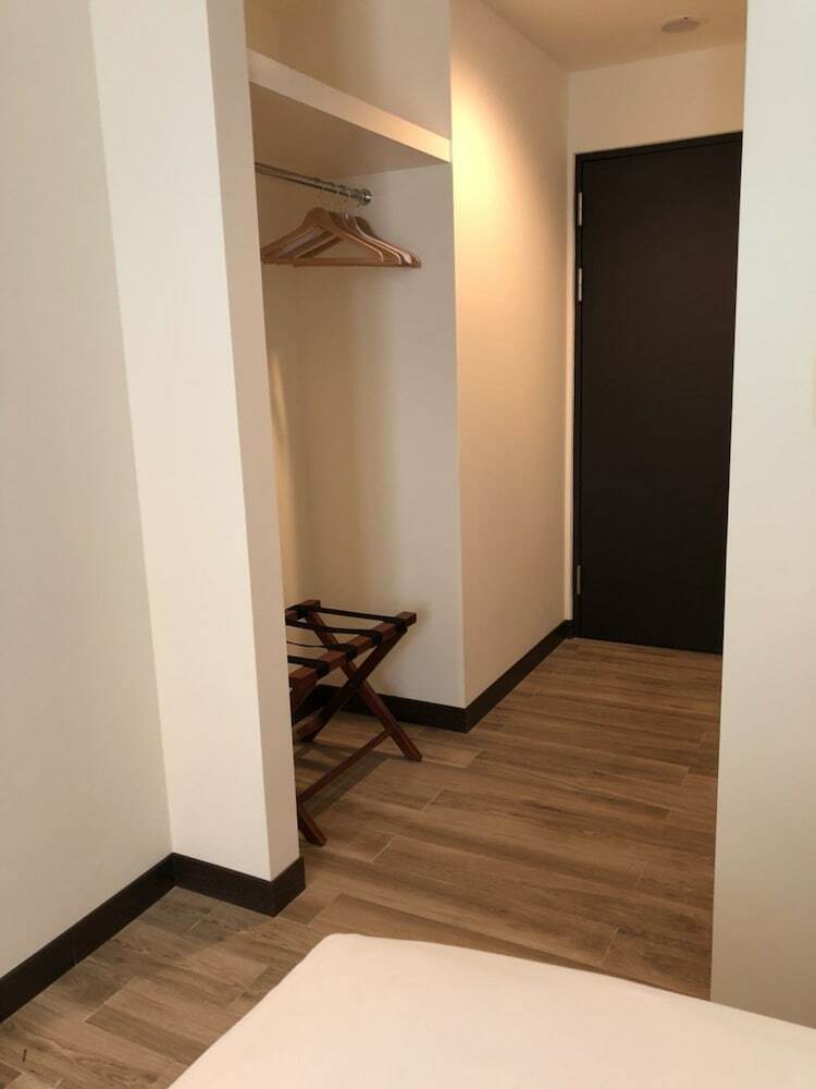 Honest&warm Hotel