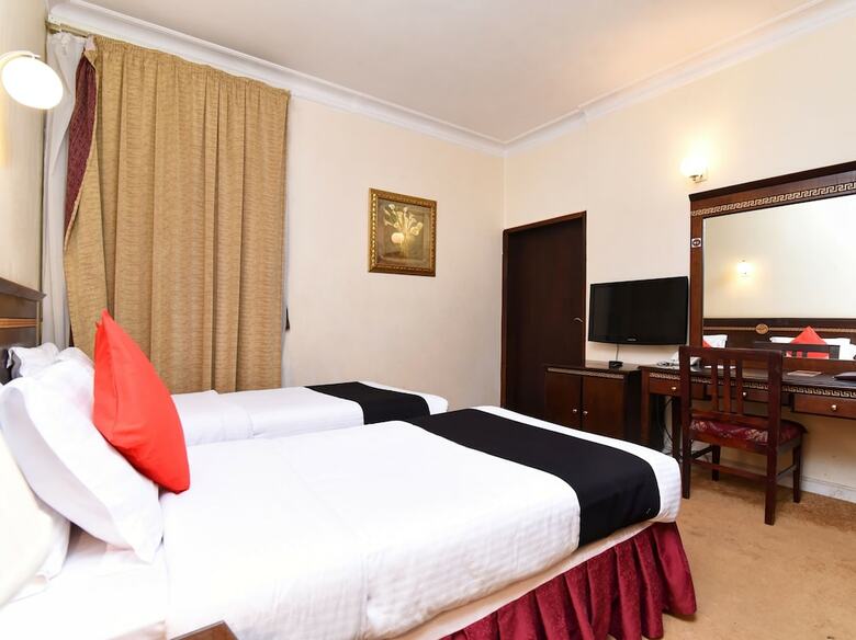 Capital O 419 Al Safeer Hotel