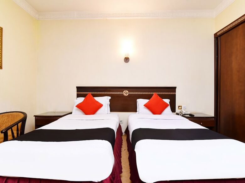 Capital O 419 Al Safeer Hotel