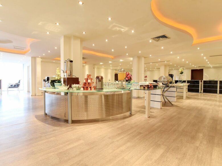 Capital O 419 Al Safeer Hotel