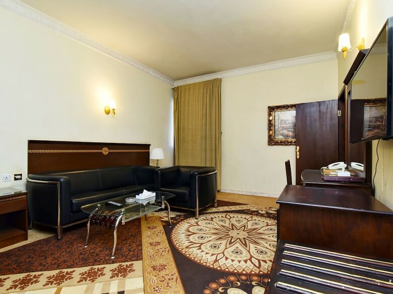 Capital O 419 Al Safeer Hotel