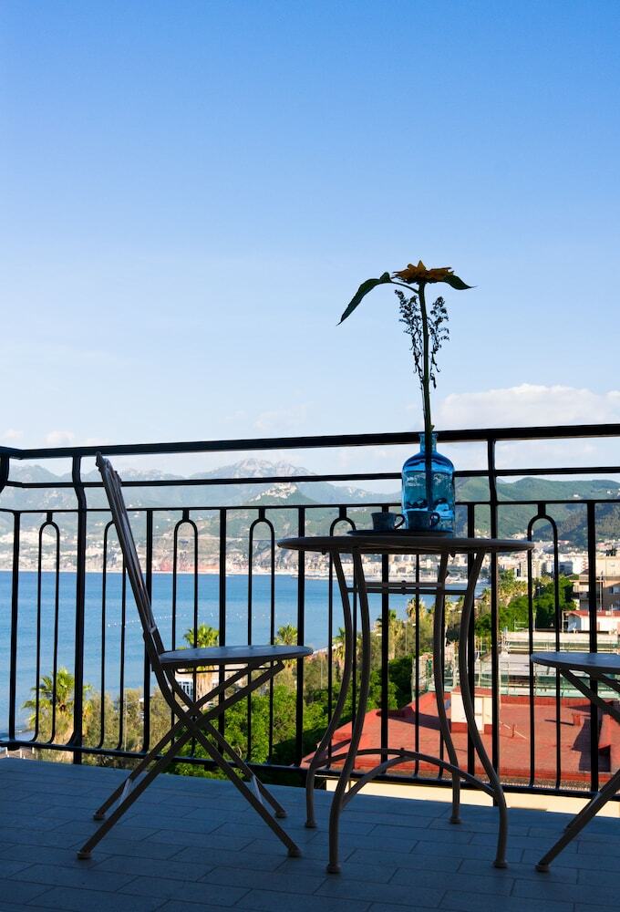 Bed & Breakfast Terrazza Marconi Casa Vacanze