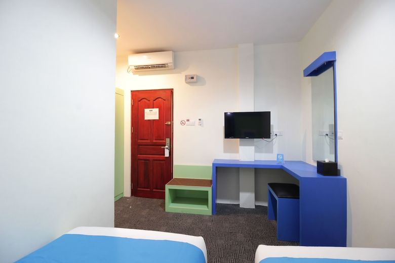 Hotel Airy Batu Aji Merlion Square Batam