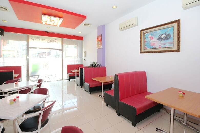 Hotel Airy Wajo Buru 23 Makassar