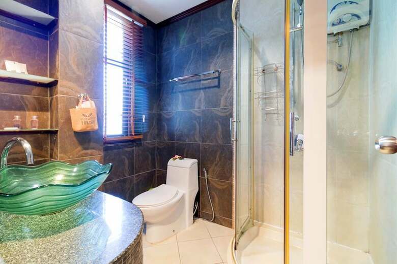 Baan Rawee Villas