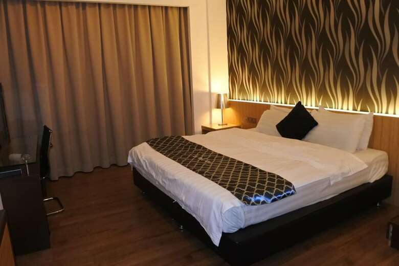 Hotel New World Motel