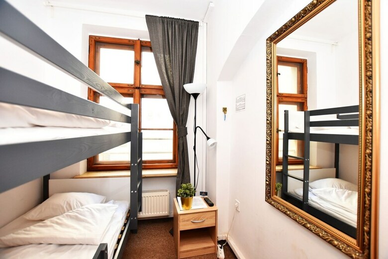 Hostal Dukes Hostel - Old Town