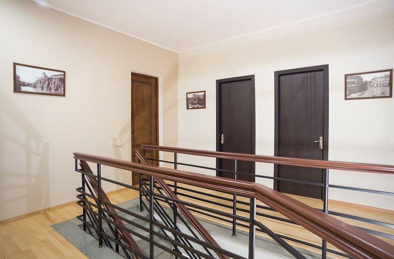 Hotel 9 Rooms