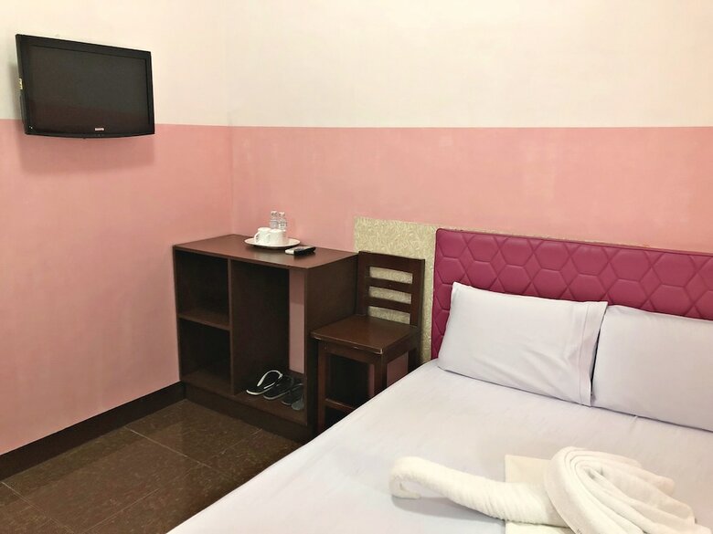 Hotel Knights Ko Suites